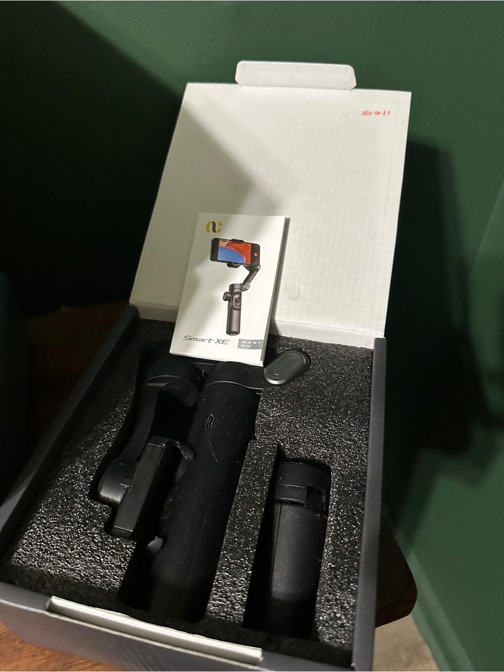 Smart XE 3-Axis Smartphone Gimbal Stabilizer - Black - Picture 7 of 7